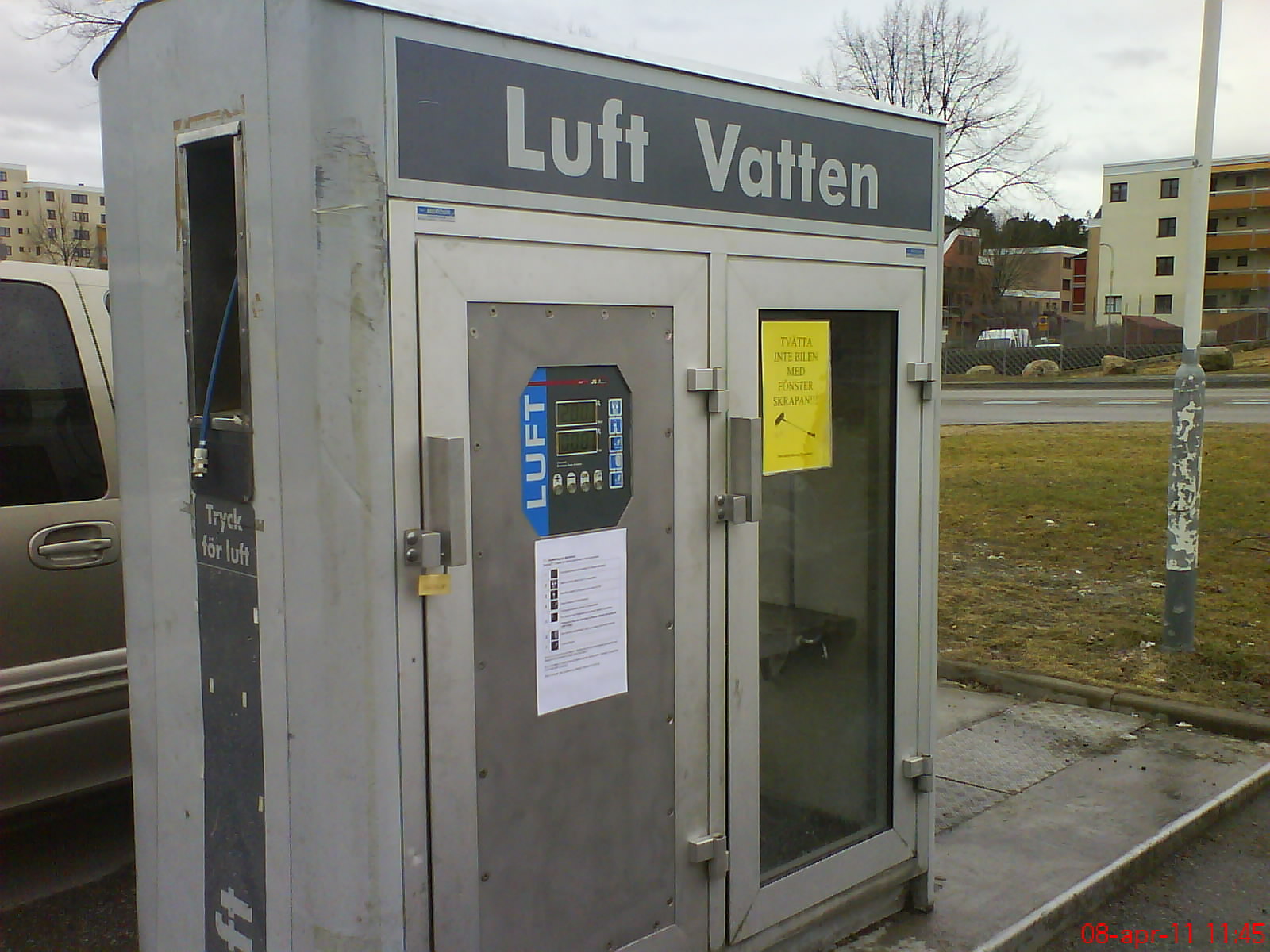 En infälld mätare i ett luft- och vattenskåp